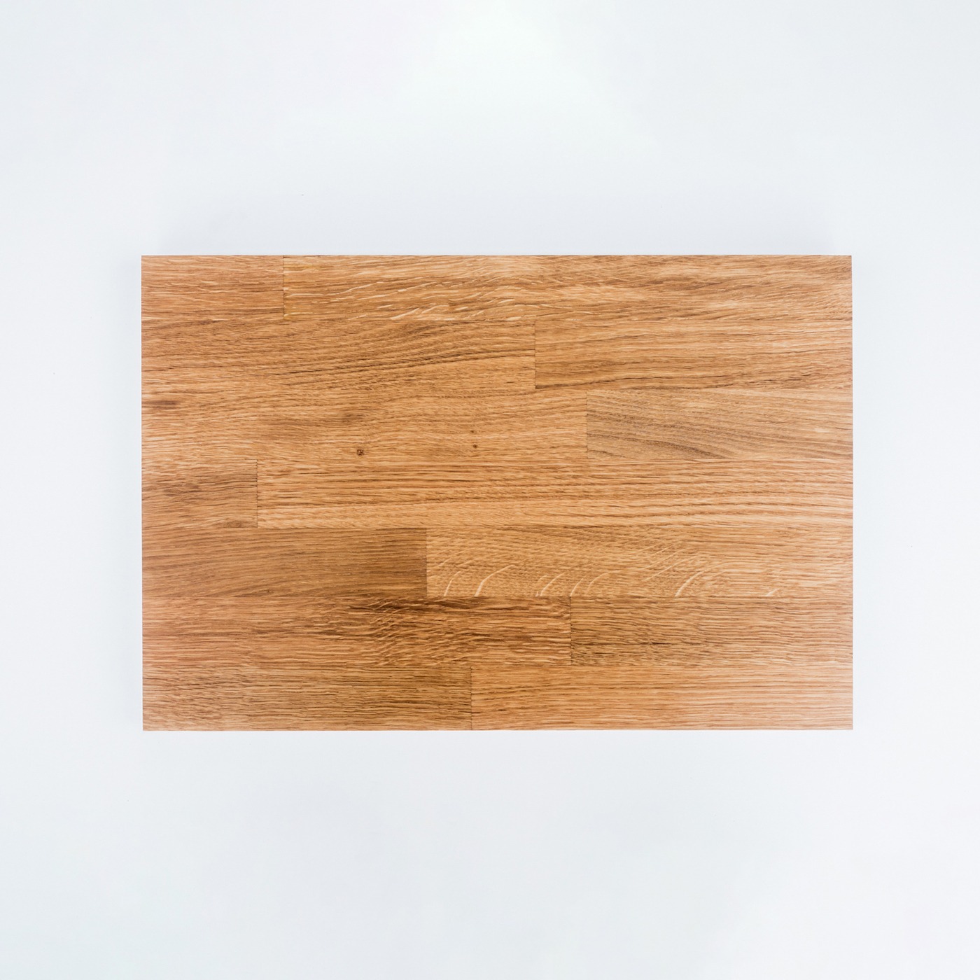 OAK CUTTING BOARD WITH SILICON FEETS